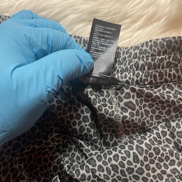 SzL Barefoot Dreams Satin Pajama Pants - Picture 6 of 14